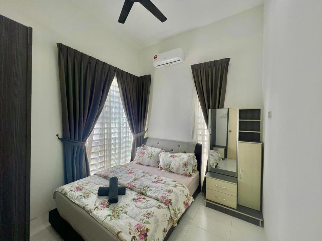 Bukan Cinta Biasa 3 Bilik Aircond, Dua Ruang Tamu Aircond Dan Free Wifi 500 Meter Dari Hospital Sultanah Bahiyah Rumah percutian *