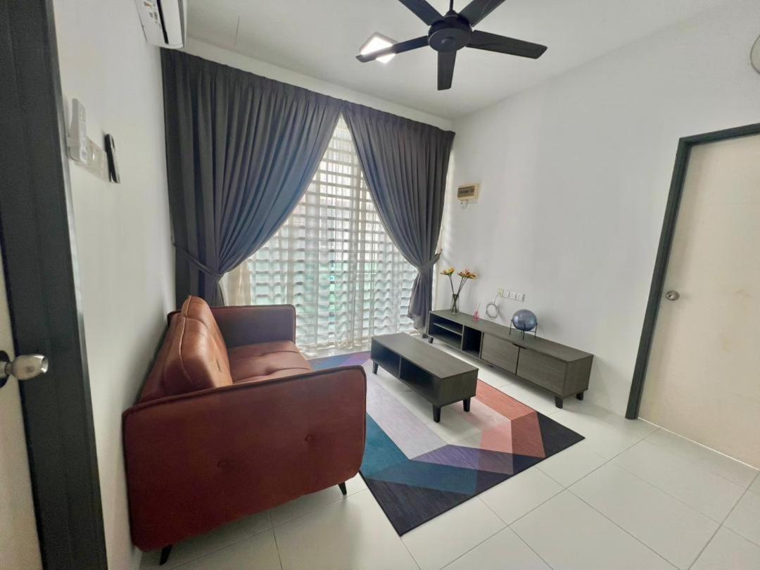 Bukan Cinta Biasa 3 Bilik Aircond, Dua Ruang Tamu Aircond Dan Free Wifi 500 Meter Dari Hospital Sultanah Bahiyah Rumah percutian Alor Setar
